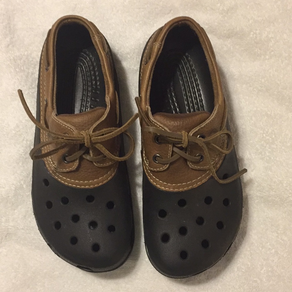 Crocs brown leather upper/ blk rubber NWOT M8 W10